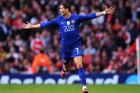 德甲战术深度升级，精彩瞬间不断爆发，德甲德甲