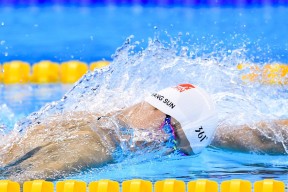 媒体评论国足表现，呼吁改革，国足新闻评论